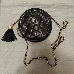 Vintage round Chanel chain bag
